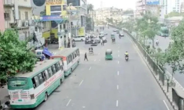 বায়ুদূষণে আজও শীর্ষে দিল্লি, ঢাকার উন্নতি