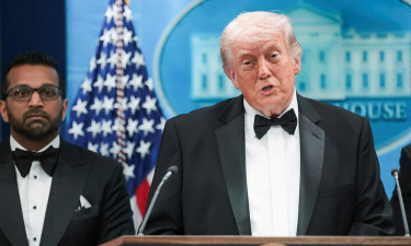 নৈশ ভোজে গুলি, ভেঙে না পড়ে যা বললেন ট্রাম্প