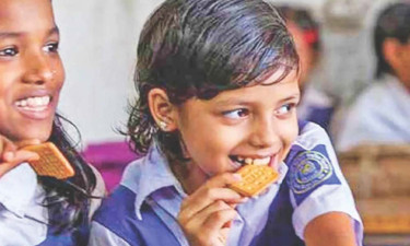 মিড ডে মিলের খাবার খেয়ে অসুস্থ শিক্ষার্থী, কঠোর ব্যবস্থা নিচ্ছে শিক্ষা মন্ত্রণালয়