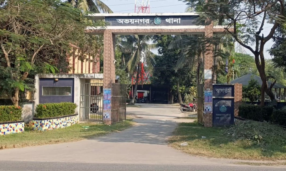 যশোরে ট্রলি উল্টে চালকের মৃত্যু
