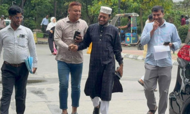 আগাম জামিনের জন্য হাইকোর্টে আমির হামজা