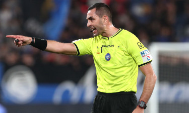 অভিযোগের মুখে এবার দায়িত্ব ছাড়লেন ইতালির রেফারি-প্রধান