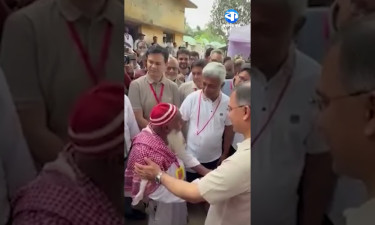 `জিয়াউর রহমানের সঙ্গে খাল কেটেছিলাম', প্রধানমন্ত্রীকে পাশে পেয়ে বৃদ্ধ