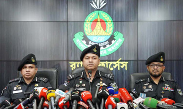 কাস্টমস কর্মকর্তাকে হত্যার ঘটনায় গ্রেপ্তার ৫