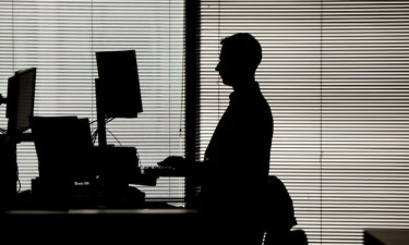 কর্মক্ষেত্রে মানসিক চাপ, বছরে ৮ লাখ ৪০ হাজার মৃত্যু