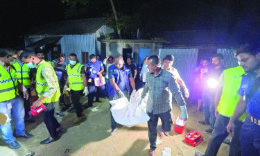 ফরিদপুরে কোদাল দিয়ে কুপিয়ে তিনজনকে হত্যা
