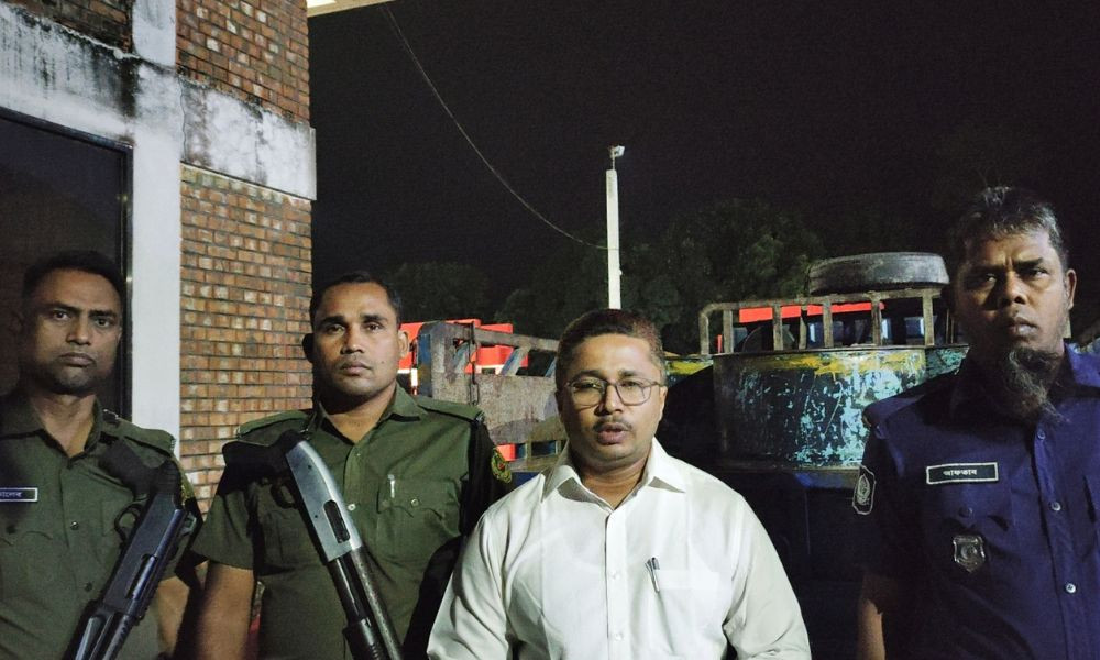 উল্লাপাড়ায় ১ হাজার ২০০ লিটার ডিজেল জব্দ, ব্যবসায়ীকে জরিমানা