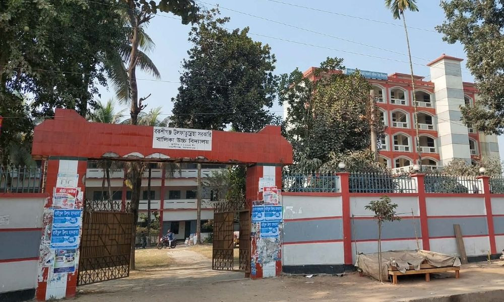 বকশীগঞ্জে মোবাইলে প্রশ্ন সমাধান, এক পরীক্ষার্থী বহিষ্কার