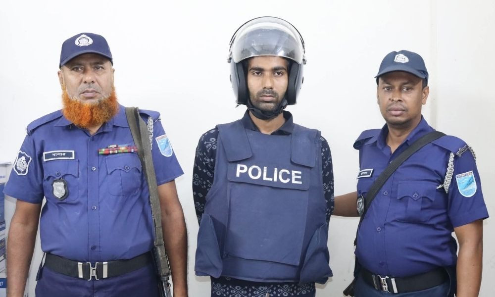 কোদাল দিয়ে কুপিয়ে তিনজনকে হত্যার ঘটনায় প্রধান আসামি গ্রেপ্তার