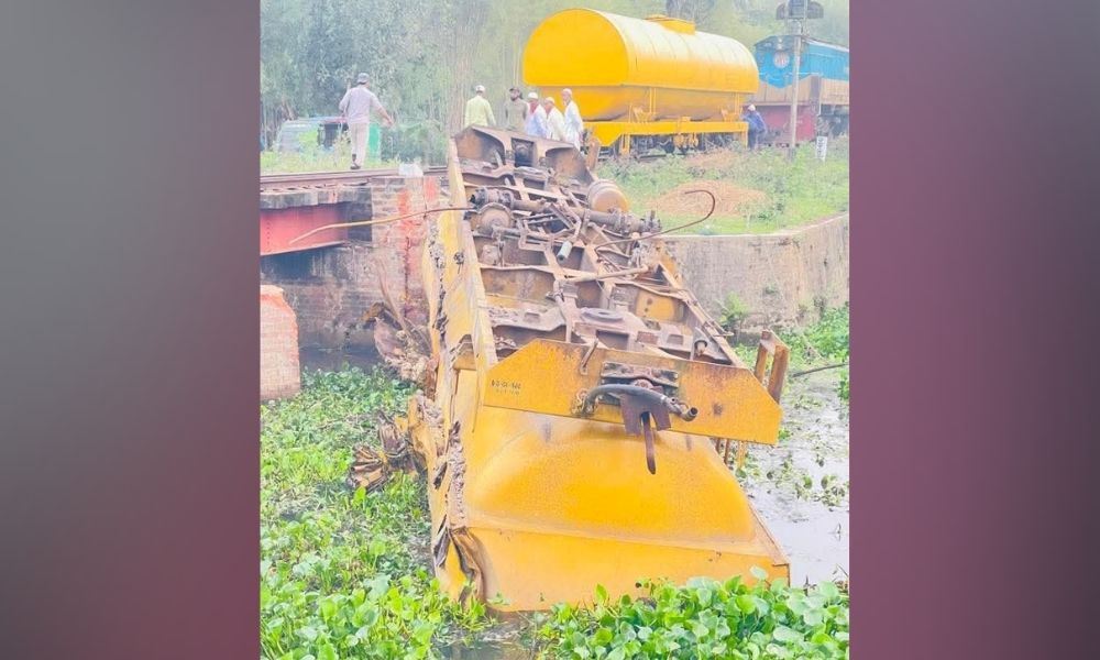 মাধবপুরে তেলবাহী ট্রেন দুর্ঘটনা : পুরাতন স্লিপার ও ত্রুটিপূর্ণ রেললাইন দায়ী