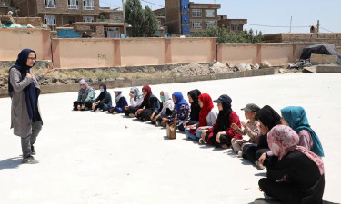 বহু নারী স্বাস্থ্যকর্মী ও শিক্ষক হারাতে পারে আফগানিস্তান, সতর্ক করল জাতিসংঘ