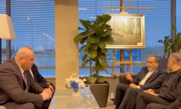 বিচ্ছিন্নতার ধারণা ভাঙতেই কি ইরানের রাশিয়া সফর?