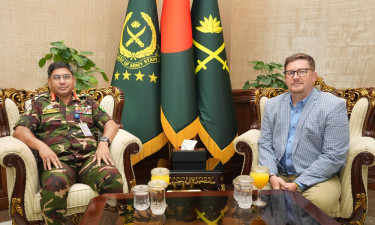 সেনাপ্রধানের সঙ্গে ডিএসসিইউয়ের প্রতিনিধিদলের সাক্ষাৎ
