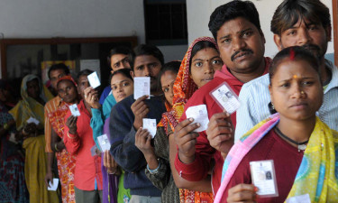 রাত পোহালে শেষ দফার ভোট