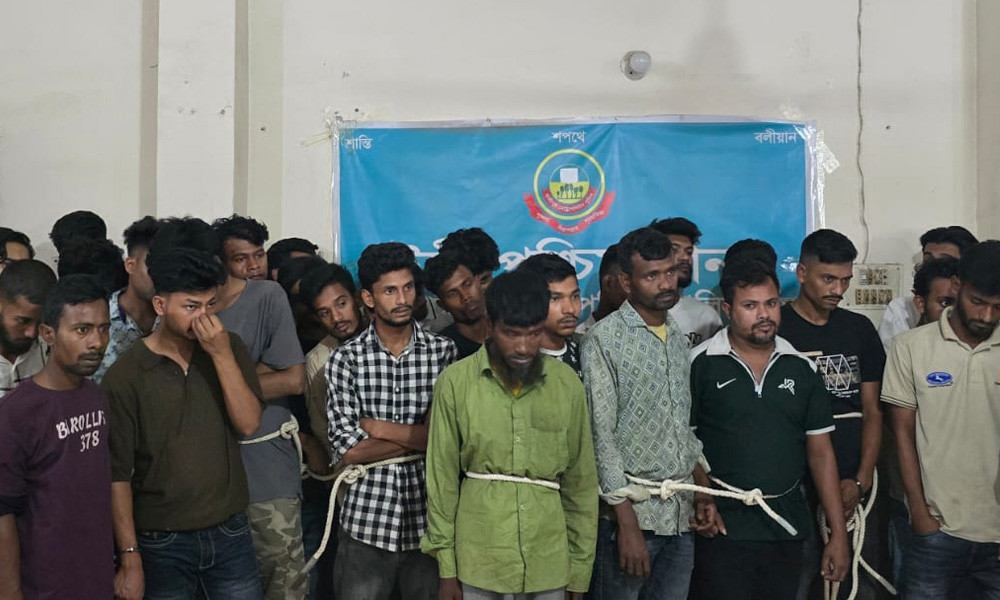 টঙ্গীর হাজীর মাজার বস্তি থেকে ৪৮ ঘণ্টায় আটক ১০৭