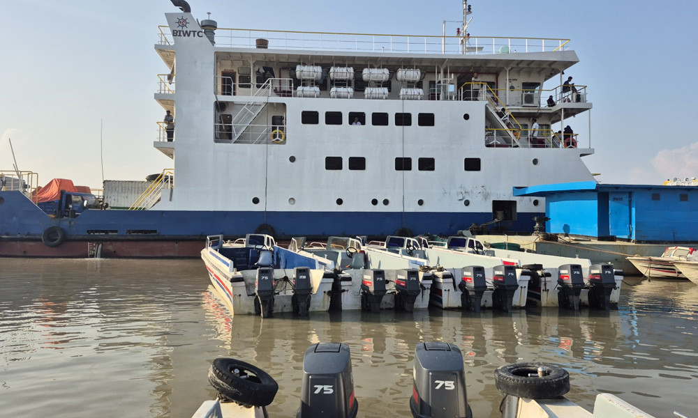 সন্দ্বীপের সঙ্গে সারা দেশের নৌ যোগাযোগ বন্ধ