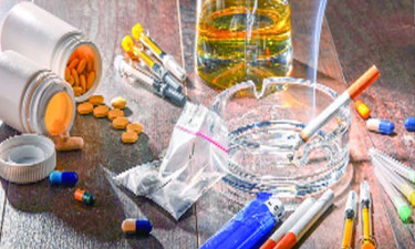 মাদকের হাটের ছড়াছড়ি