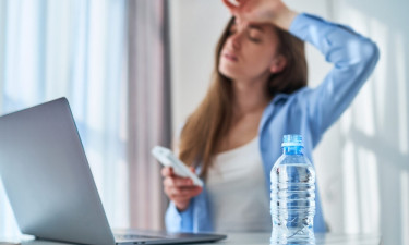 বেশি পানি পান করেও কেন কাটছে না পানিশূন্যতা?