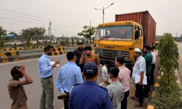 নারায়ণগঞ্জে শব্দদূষণকারী যানবাহনকে জরিমানা