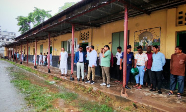 কেন্দ্র পরিদর্শন ও ব্যবস্থা গ্রহণের নির্দেশ প্রধানমন্ত্রীর