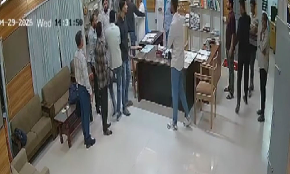 খাবারের টেবিল থেকে তুলে কলেজ শিক্ষককে হেনস্তা ছাত্রদলের