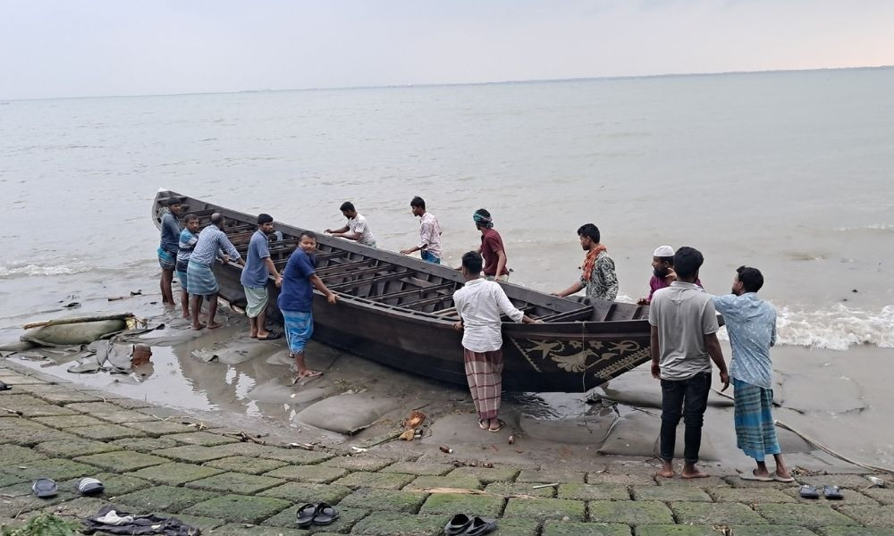 শেষ হচ্ছে নিষেধাজ্ঞা, মধ্যরাত থেকে ইলিশ ধরা শুরু