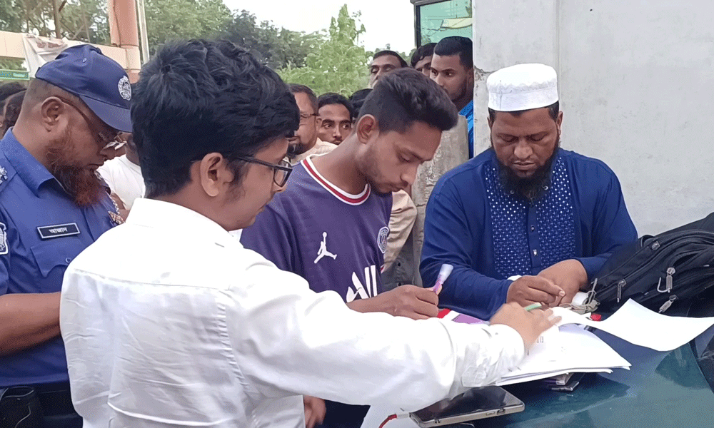 তেল পাচার : ঠাকুরগাঁওয়ে পাম্পকর্মীর ৭ দিনের জেল