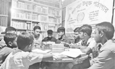 প্রাথমিক বিদ্যালয়ে গ্রন্থাগার চাই