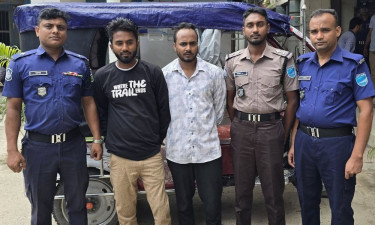 টাঙ্গাইলে ছিনতাই হওয়া ইজি বাইকসহ গ্রেপ্তার ২