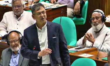 আজকে নতুন করে আবিষ্কার করলাম আপনি শিশু মুক্তিযোদ্ধা