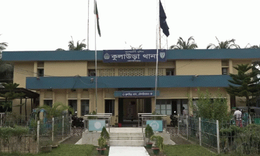 কুলাউড়া থানায় এসপিকে ঘুষ দিতে গিয়ে যুবকসহ আটক ২