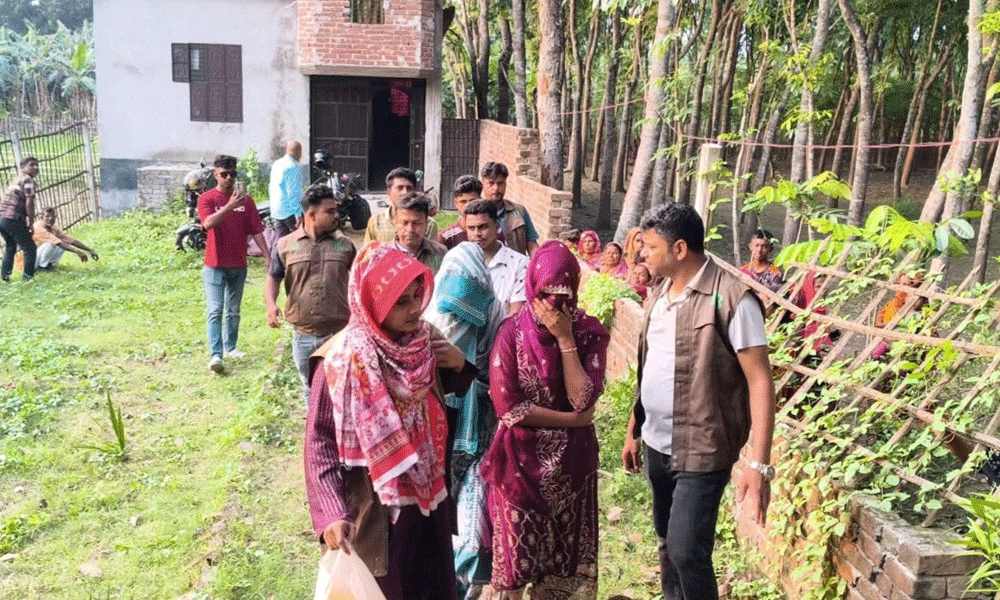 পুলিশ পরিচয়ে মাদকের কারবার, অতঃপর...