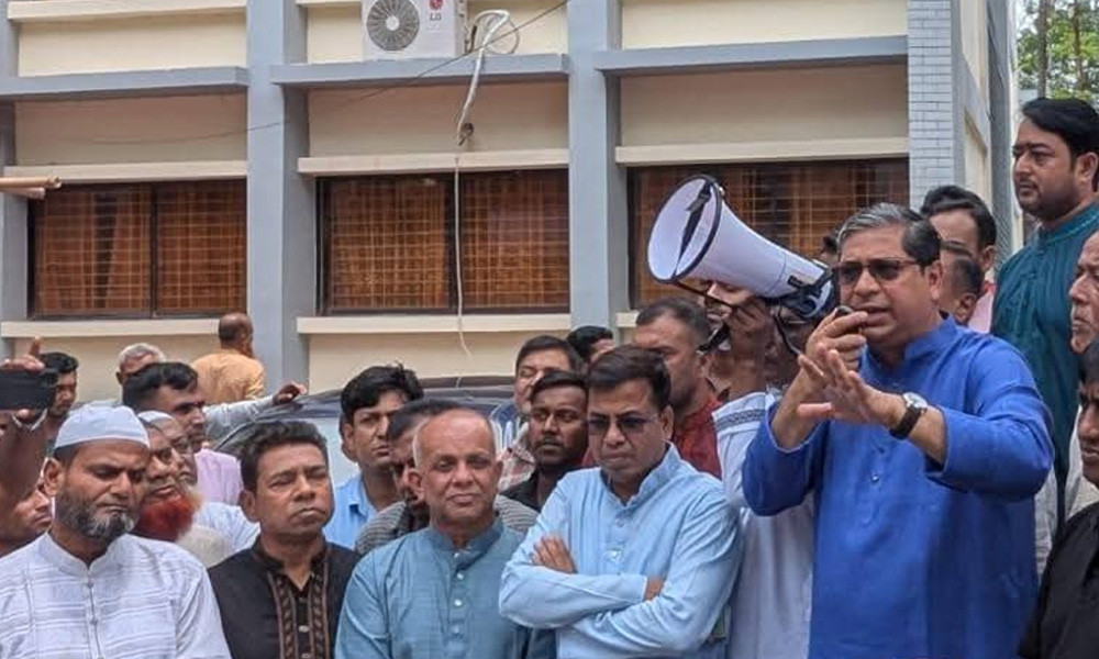 বিএনপি শ্রমিকবান্ধব রাজনীতিতে বিশ্বাস করে : প্রতিমন্ত্রী শাহে আলম
