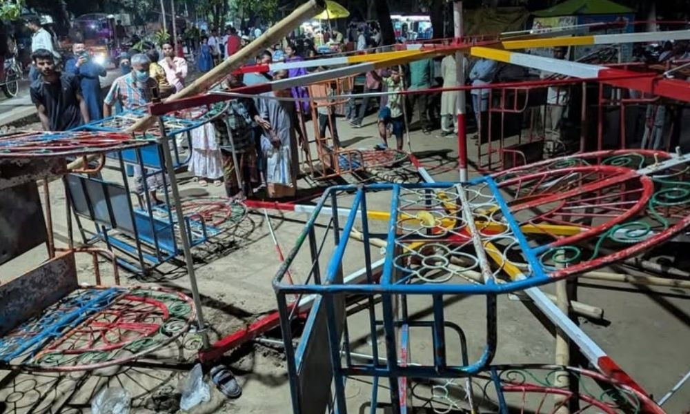 ময়মনসিংহে পার্কের নাগরদোলা ছিঁড়ে পড়ে একাধিক শিশু আহত