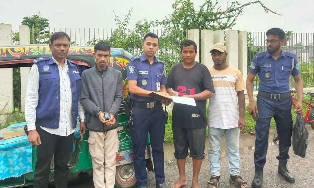 বুড়িচংয়ে ইয়াবাসহ মাদক ব্যবসায়ী গ্রেপ্তার