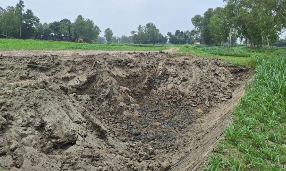 মির্জাপুরে খাল খননের নামে ফসলি জমির মাটি চুরির অভিযোগ