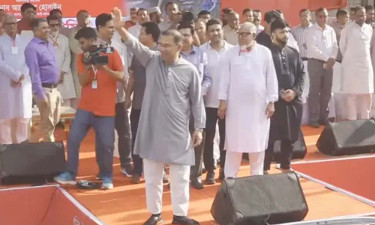 নয়াপল্টনের সমাবেশে যোগ দিলেন প্রধানমন্ত্রী