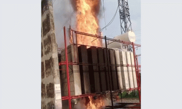 বিদ্যুৎকেন্দ্রের ট্রান্সফরমারে আগুন, অল্পের জন্য রক্ষা