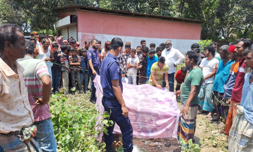 হাজীগঞ্জে স্কচটেপে প্যাঁচানো অজ্ঞাত ব্যক্তির মরদেহ উদ্ধার