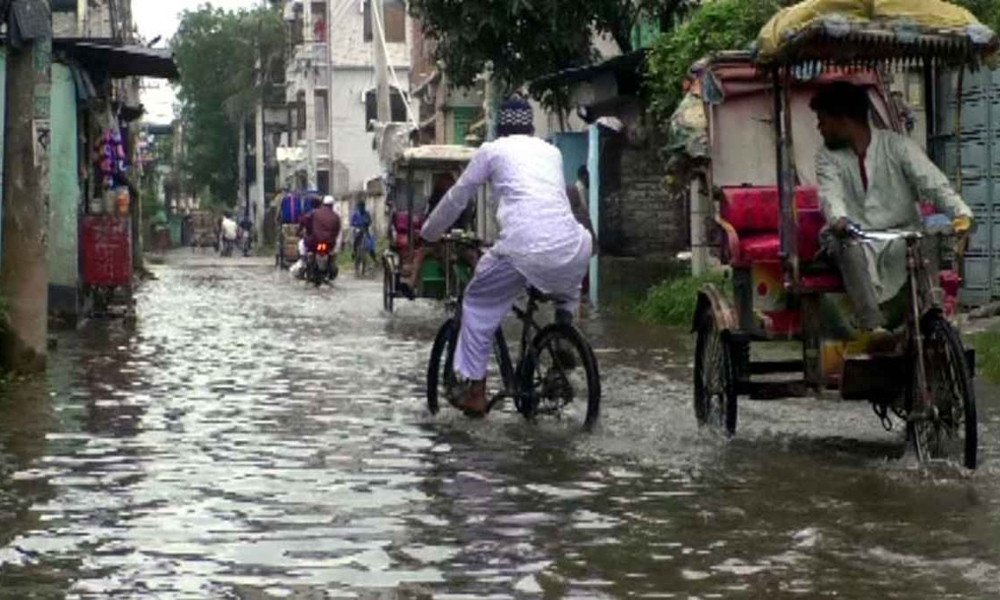 কয়েক ঘণ্টার বৃষ্টিতে রংপুর নগরী প্লাবিত, ভোগান্তি চরমে