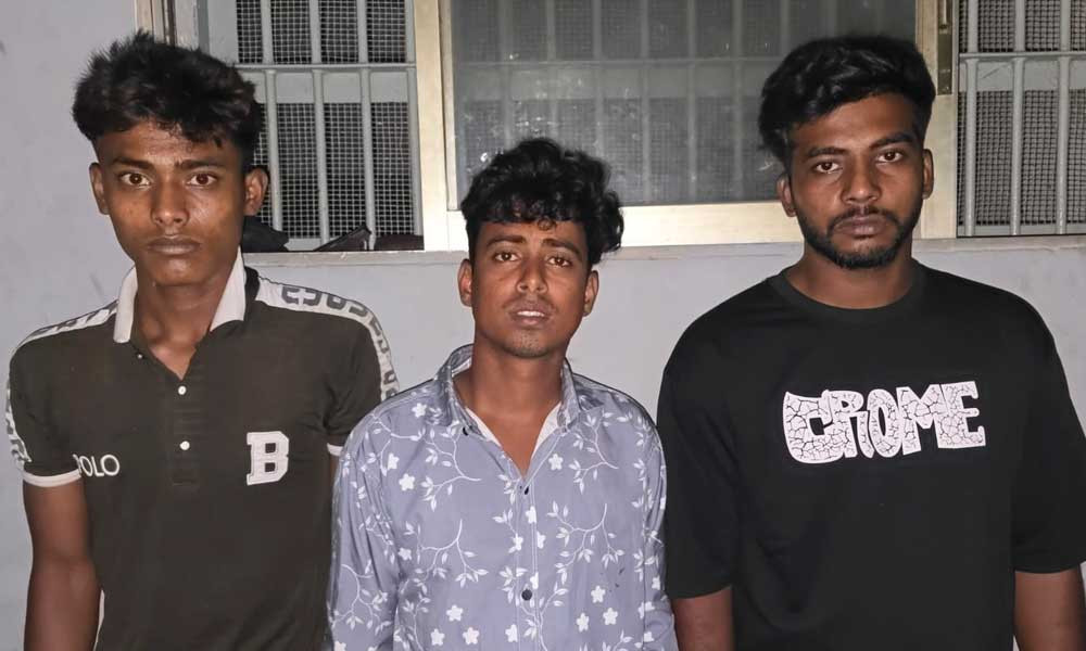 চাঁপাইনবাবগঞ্জে সাংবাদিকের ওপর হামলার ঘটনায় গ্রেপ্তার ৩