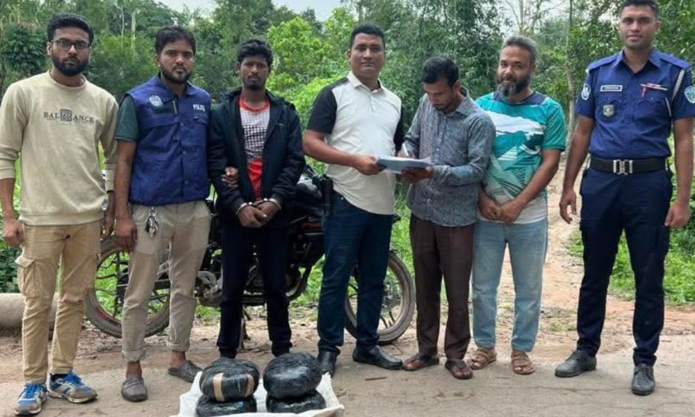 বুড়িচংয়ে মাদকবিরোধী অভিযানে ১০ কেজি গাঁজা উদ্ধার, গ্রেফতার ১