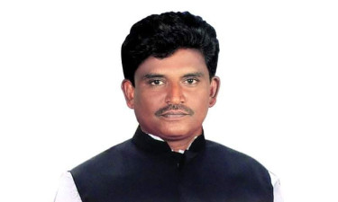 সাবেক এমপির গাড়িবহরে হামলা মামলায় আওয়ামী লীগ নেতা গ্রেপ্তার