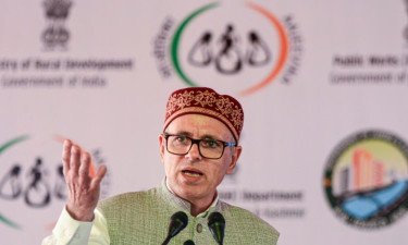 পশ্চিমবঙ্গ বিধানসভা নির্বাচনের ফলাফলের আগে ওমর আবদুল্লাহর সতর্কবার্তা