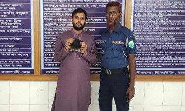 পুলিশ পরিচয়ে তেল নেওয়ার চেষ্টা, যুবক গ্রেপ্তার