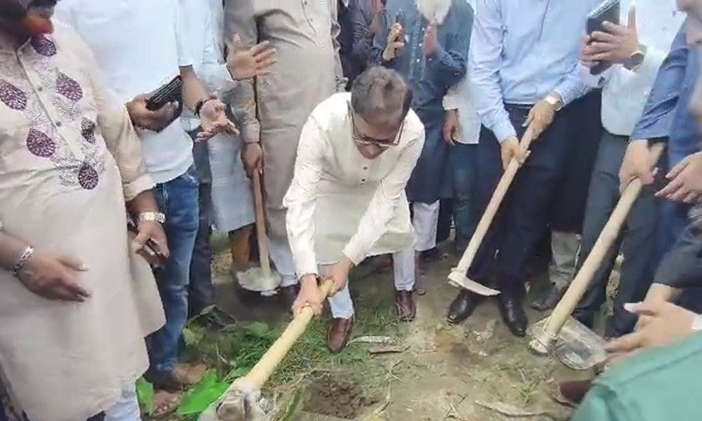 নারায়ণগঞ্জে জলাবদ্ধতা নিরসনে ৪ খাল খনন শুরু