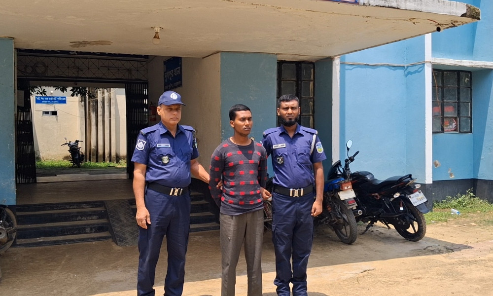 নেত্রকোনায় কথা-কাটাকাটির জেরে ছুরিকাঘাতে যুবক নিহত, গ্রেপ্তার ৩