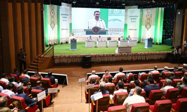 ৩০ লাখ কোটি টাকার ঋণের বোঝা নিয়েই যাত্রা শুরু করেছে সরকার : প্রধানমন্ত্রী
