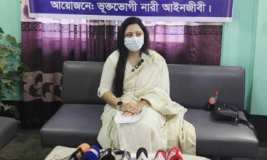 নারী আইনজীবী নির্যাতনকারী এসআইকে গ্রেপ্তার দাবিতে সংবাদ সম্মেলন