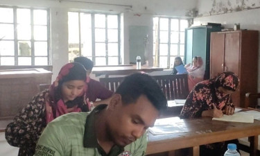 শিক্ষক ছাড়াই পরীক্ষা, ভুয়া মেডিক্যাল সনদে বিশেষ সুবিধা আদায়ের অভিযোগ